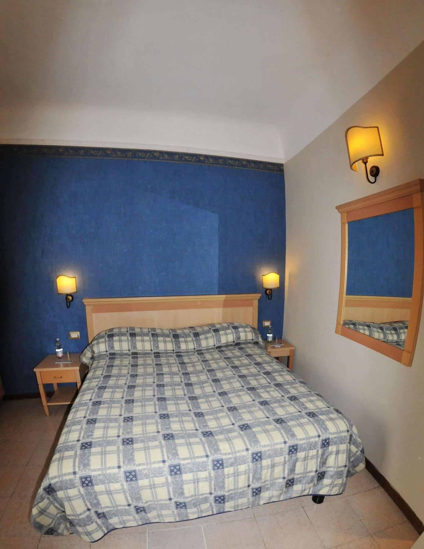 Hhb Hotel ฟลอเรนซ์ ภายนอก รูปภาพ