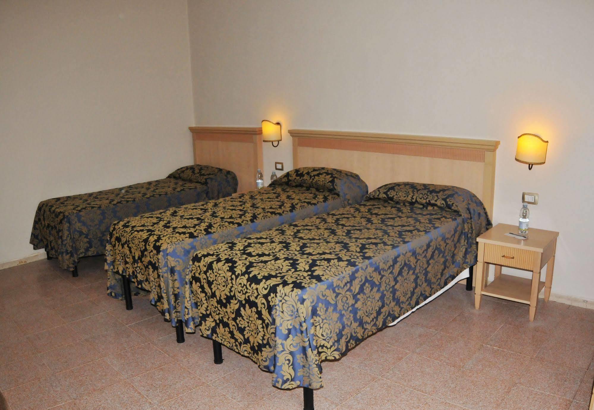 Hhb Hotel ฟลอเรนซ์ ภายนอก รูปภาพ