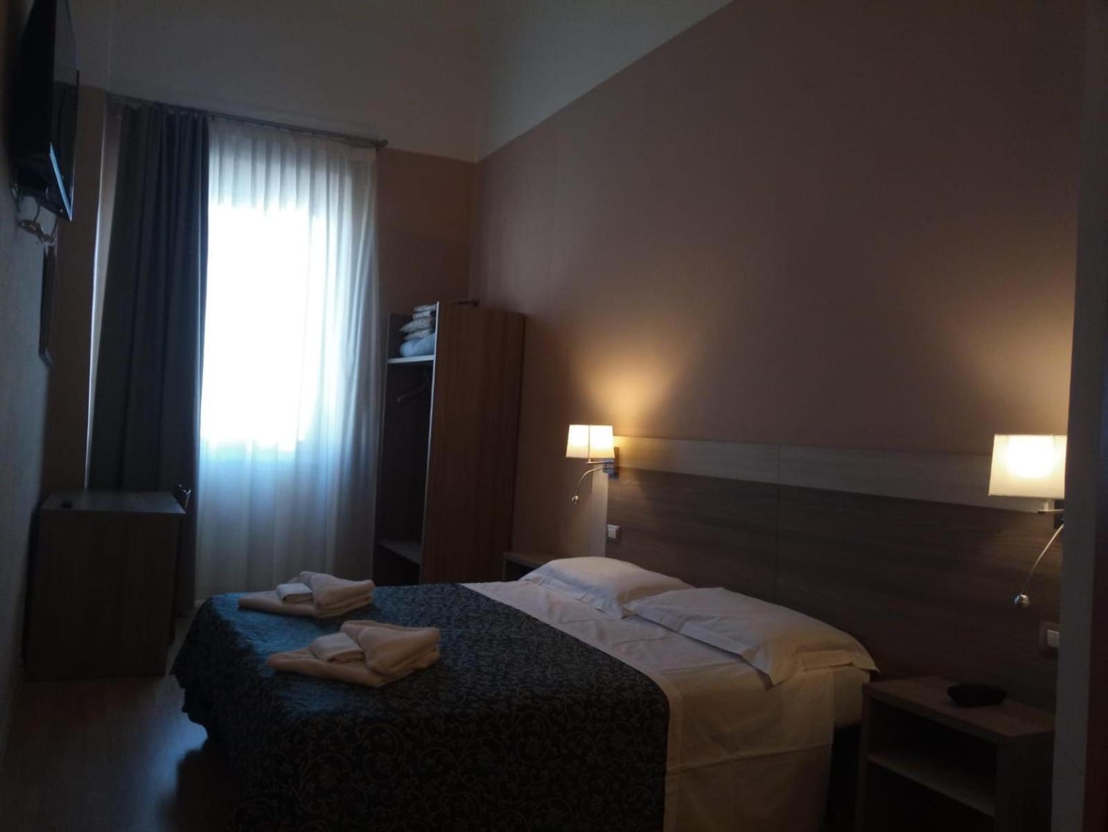 Hhb Hotel ฟลอเรนซ์ ภายนอก รูปภาพ