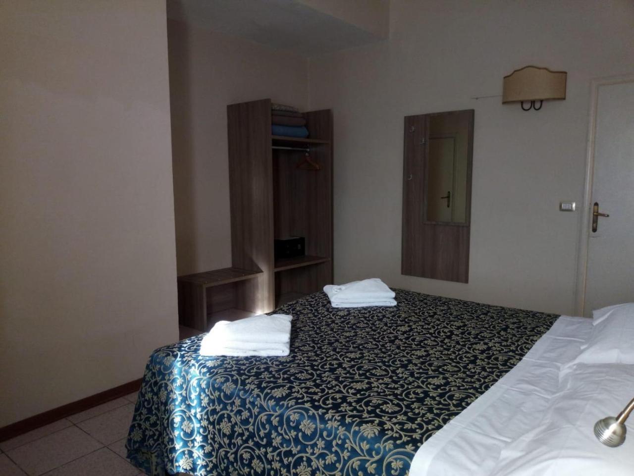 Hhb Hotel ฟลอเรนซ์ ภายนอก รูปภาพ