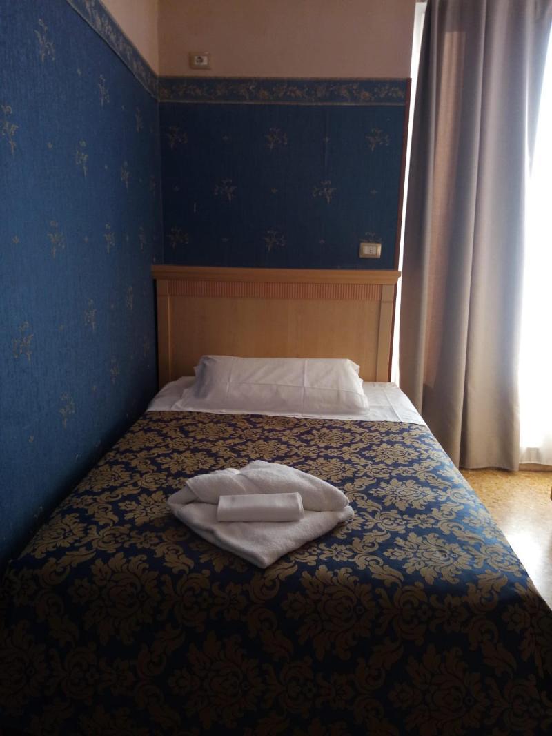 Hhb Hotel ฟลอเรนซ์ ภายนอก รูปภาพ